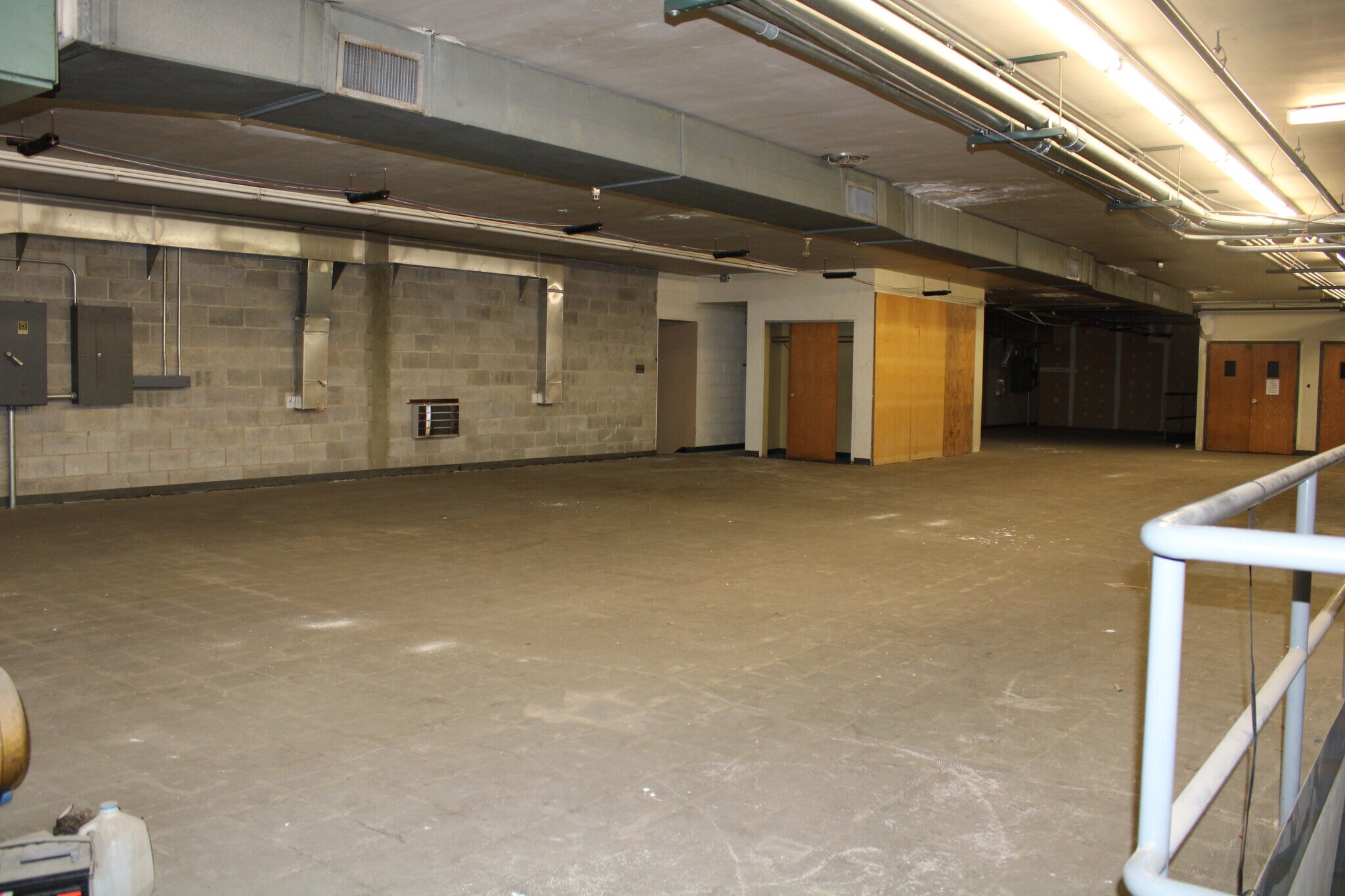 1725-1749 Rostraver Rd, Belle Vernon, PA for lease Interior Photo- Image 1 of 13