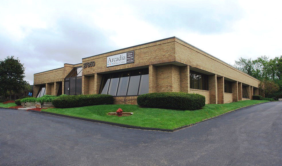 27950 Orchard Lake Rd, Farmington Hills, MI à louer Photo du bâtiment- Image 1 de 2