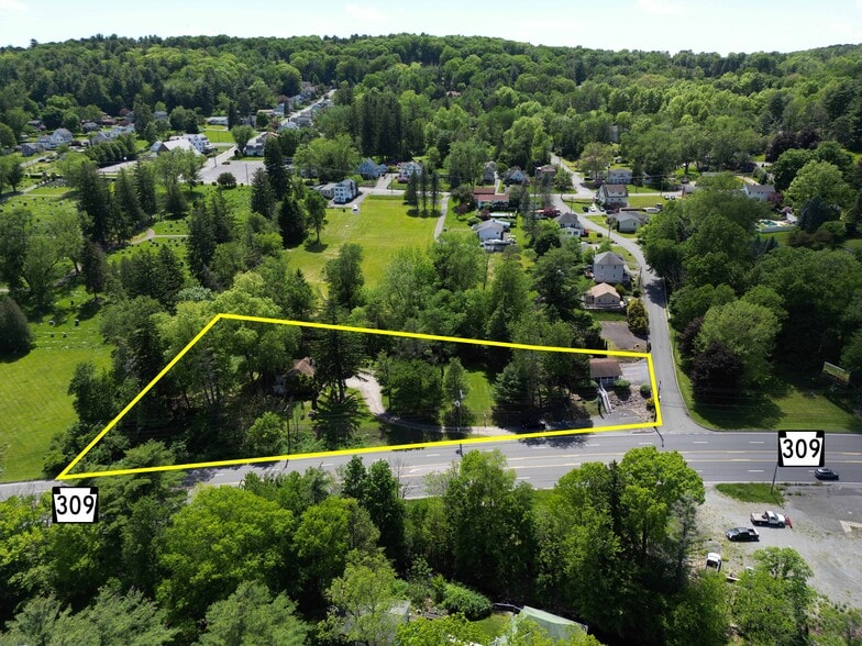 1674 N Memorial Hwy, Shavertown, PA for sale - Building Photo - Image 2 of 7