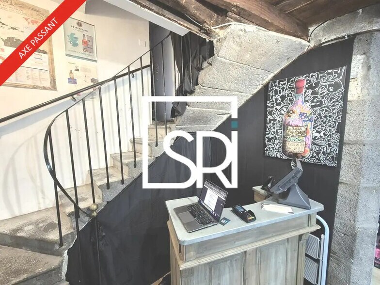 Commerce de détail dans Clermont-Ferrand à louer - Photo du bâtiment - Image 2 de 10