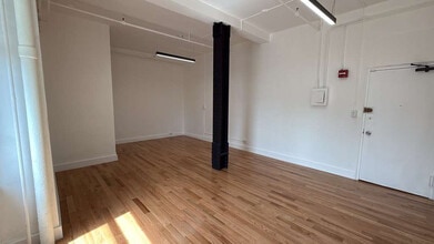 80 Fifth Ave, New York, NY à louer Photo intérieure- Image 1 de 3