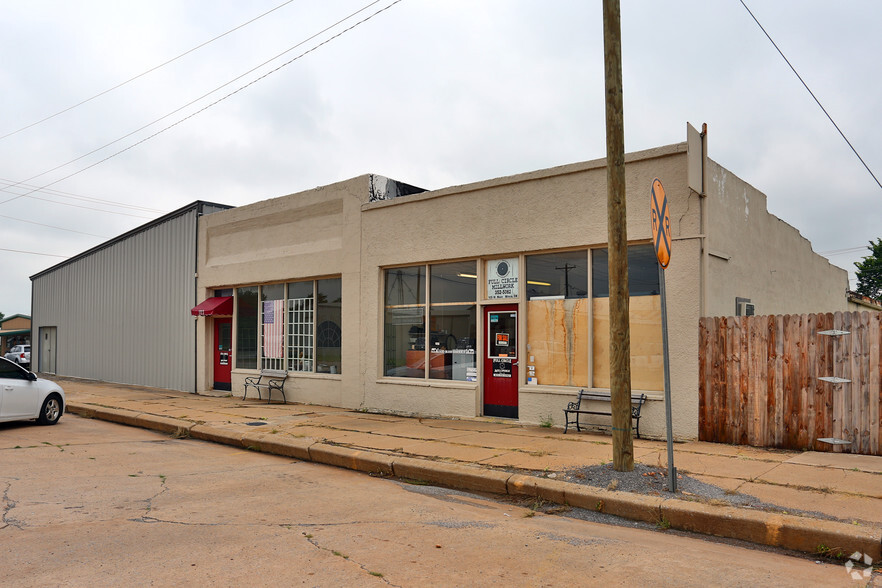 105 W Main St, Minco, OK à vendre - Photo principale - Image 1 de 1