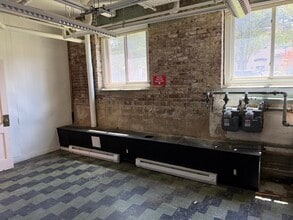 2000 West St, Union City, NJ for lease Interior Photo- Image 2 of 6