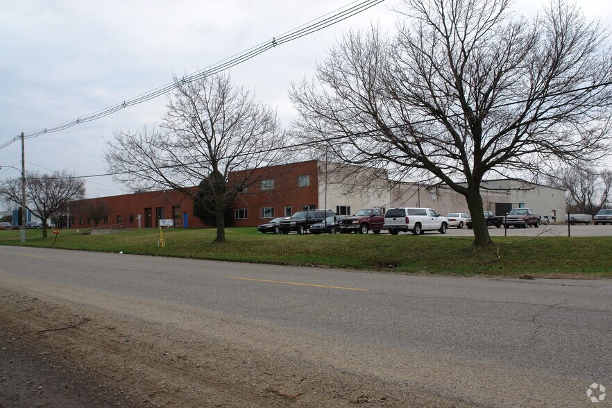 127-129 Industrial Ave, Coldwater, MI à louer - Photo du bâtiment - Image 1 de 7
