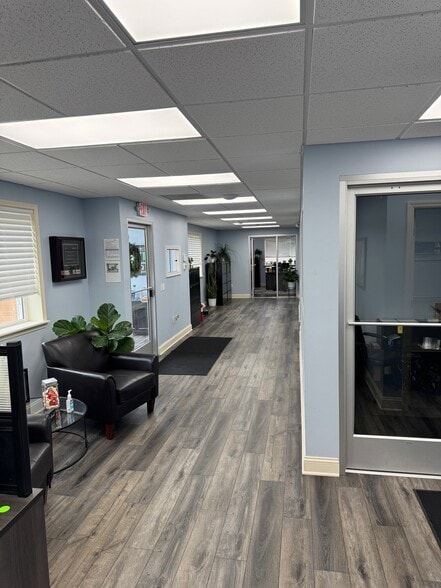 2055 Bennett Rd, Philadelphia, PA for sale - Building Photo - Image 3 of 5