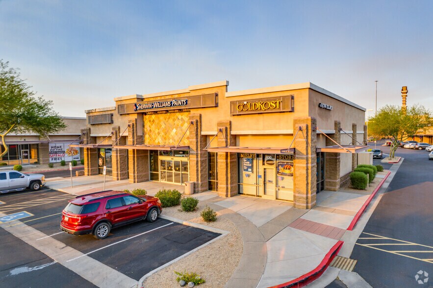 9897 W McDowell Rd, Tolleson, AZ à vendre - Photo du bâtiment - Image 2 de 3