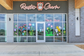 1113 Theatre Drive, Hastings, NE for lease Building Photo- Image 1 of 4