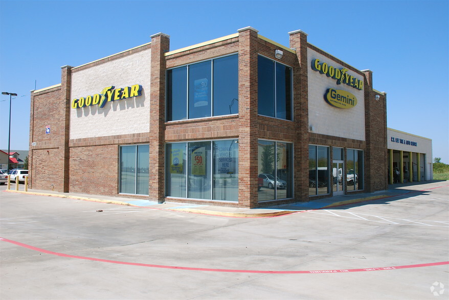 2810 W Interstate 20, Grand Prairie, TX for lease - Primary Photo - Image 1 of 65