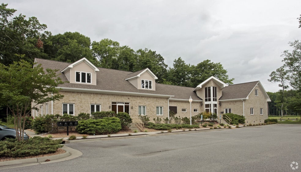 200 City Hall Ave, Poquoson, VA for sale - Building Photo - Image 3 of 7