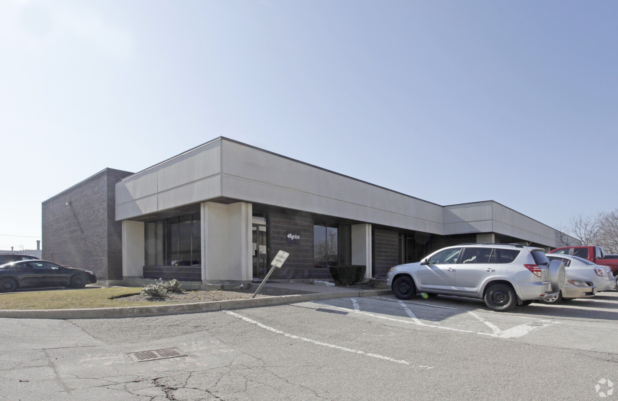 2896 Slough St, Mississauga, ON à vendre Photo principale- Image 1 de 1