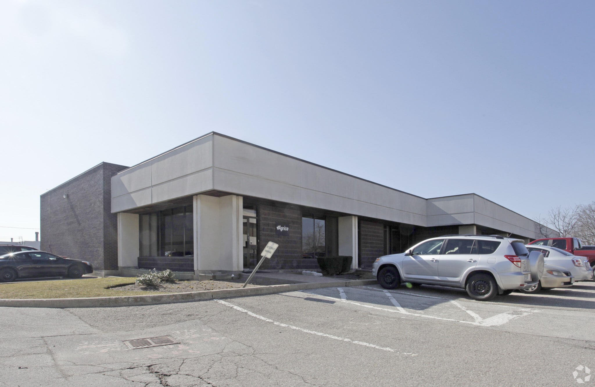 2896 Slough St, Mississauga, ON for sale Primary Photo- Image 1 of 1