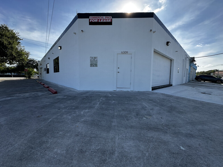 6310 NE 2nd Ave, Miami, FL for lease - Building Photo - Image 2 of 17