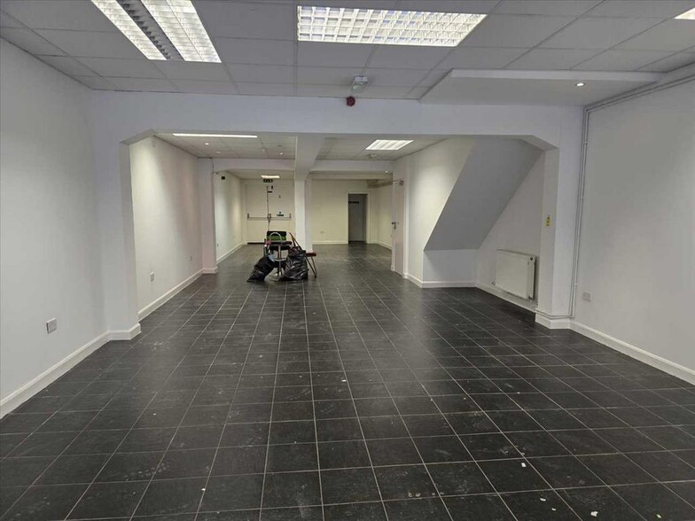 194 High St, Scunthorpe for lease - Building Photo - Image 2 of 2