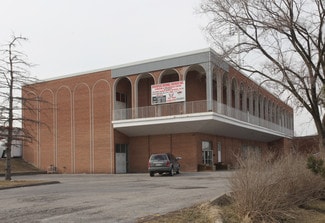 Plus de détails pour 30 Gordon Mackay Rd, Toronto, ON - Spécialité à vendre
