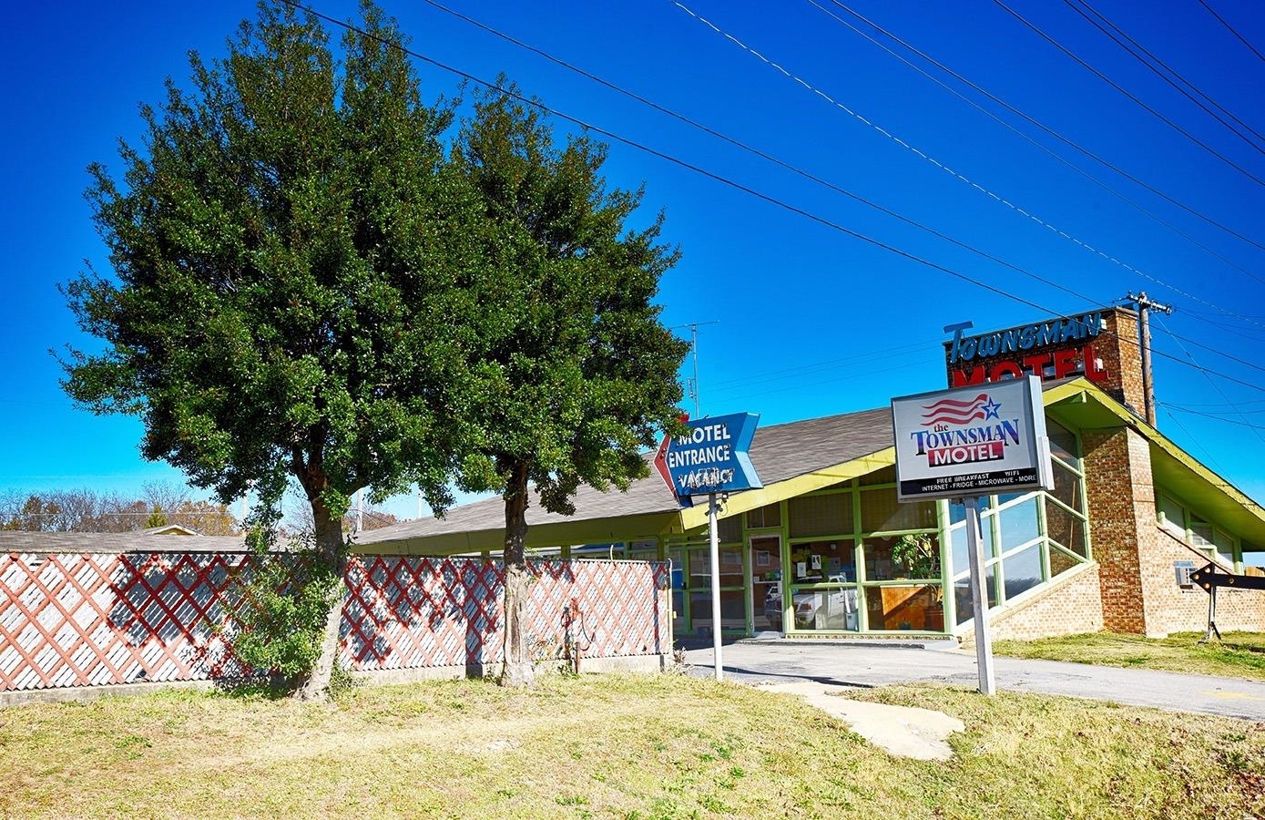 1112 E Main St, Independence, KS for sale Primary Photo- Image 1 of 1