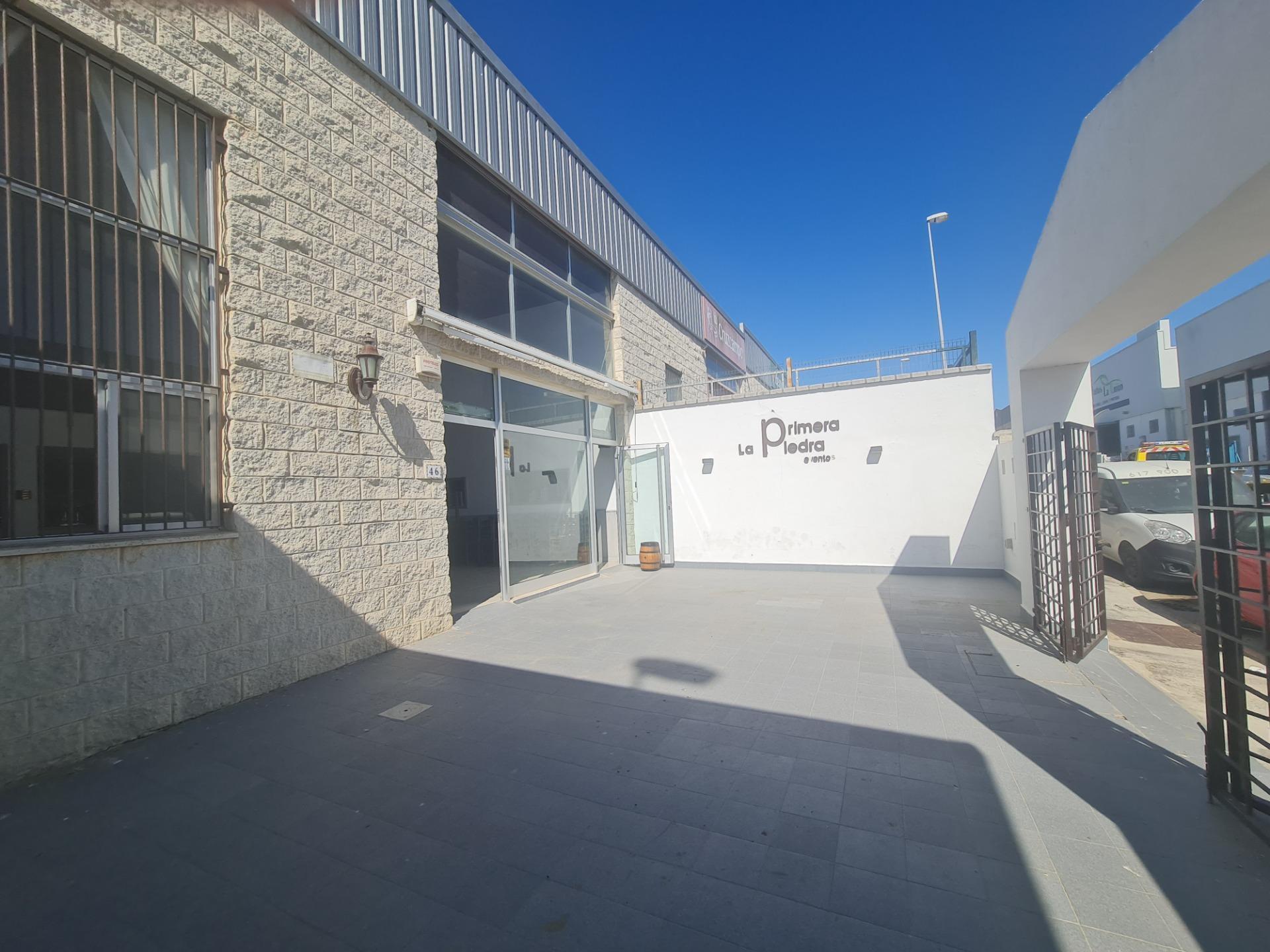 Commerce de détail dans Conil de la Frontera, Cádiz à vendre Photo du bâtiment- Image 1 de 14