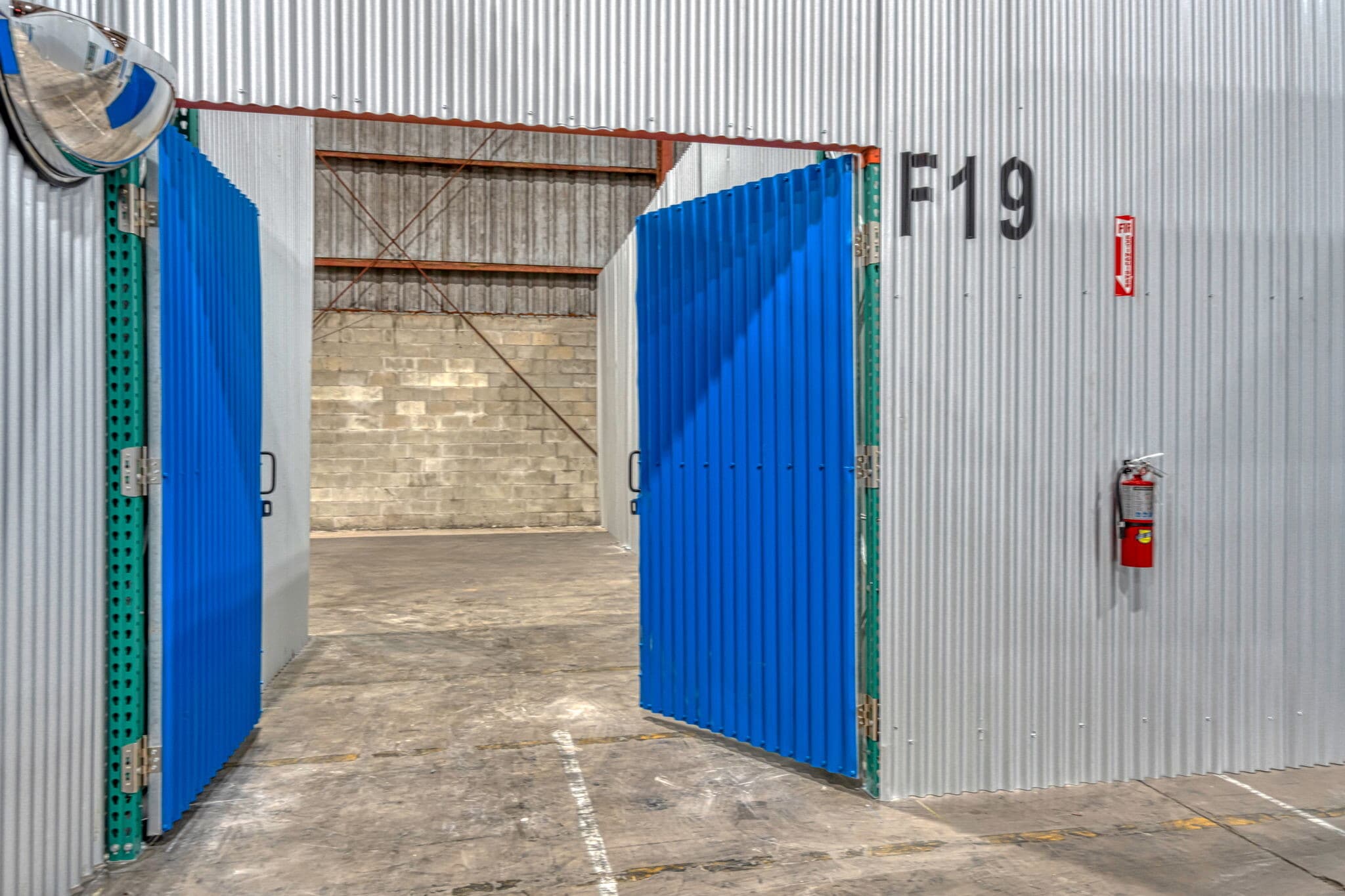 5806 N 53rd St, Tampa, FL for lease Interior Photo- Image 1 of 4