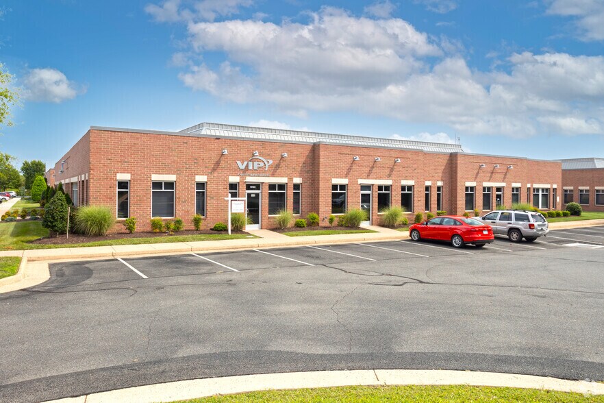 45189 Research Pl, Ashburn, VA à louer - Photo du bâtiment - Image 2 de 8