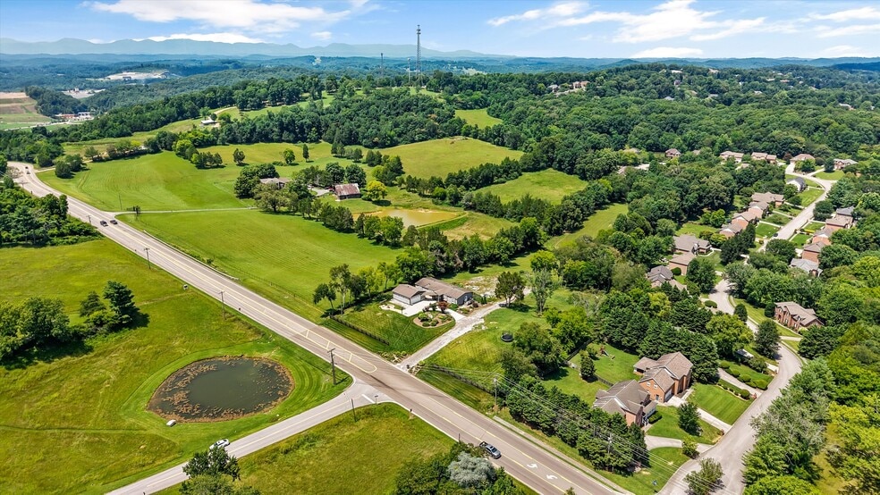 400 N Watt Rd, Knoxville, TN for sale - Building Photo - Image 3 of 19