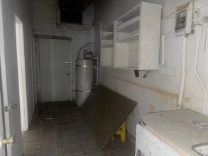 5662 Main Ave, Orangevale, CA for lease Interior Photo- Image 2 of 6