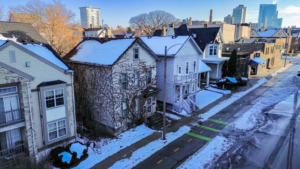 Van Buren Portfolio portefeuille de 3 propriétés à vendre sur LoopNet.ca - Photo du bâtiment - Image 2 de 4