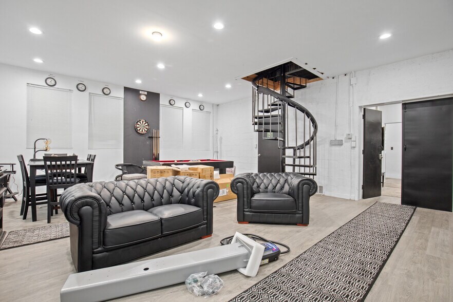 222 main St, West Orange, NJ à vendre - Photo du bâtiment - Image 3 de 28
