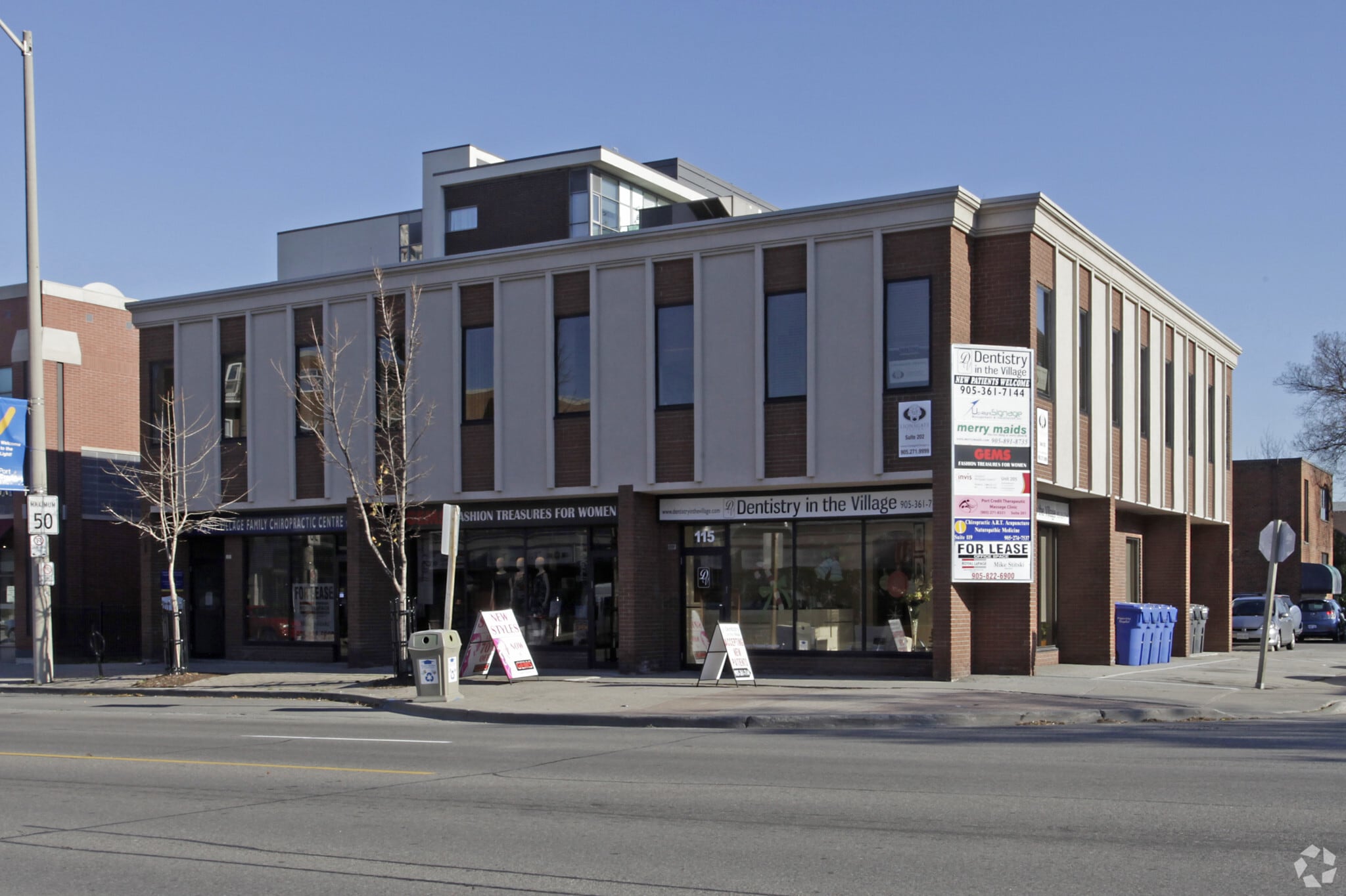 115-119 Lakeshore Rd E, Mississauga, ON à vendre Photo principale- Image 1 de 1