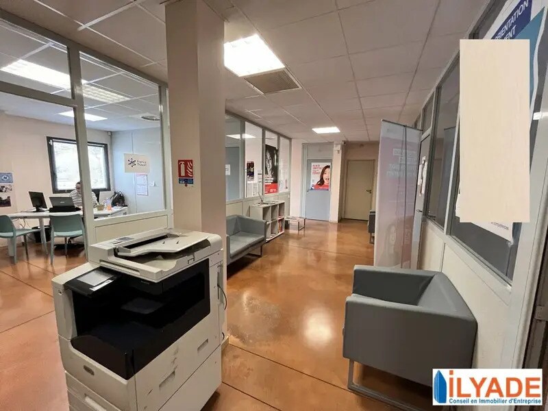 Bureau dans Aubagne à louer Photo intérieure- Image 1 de 2