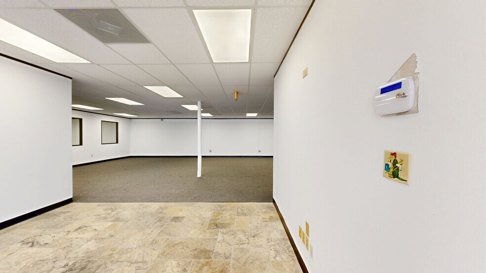 9777 W Gulf Bank Rd, Houston, TX à louer - Numérisation 3D de Matterport - Image 3 de 8