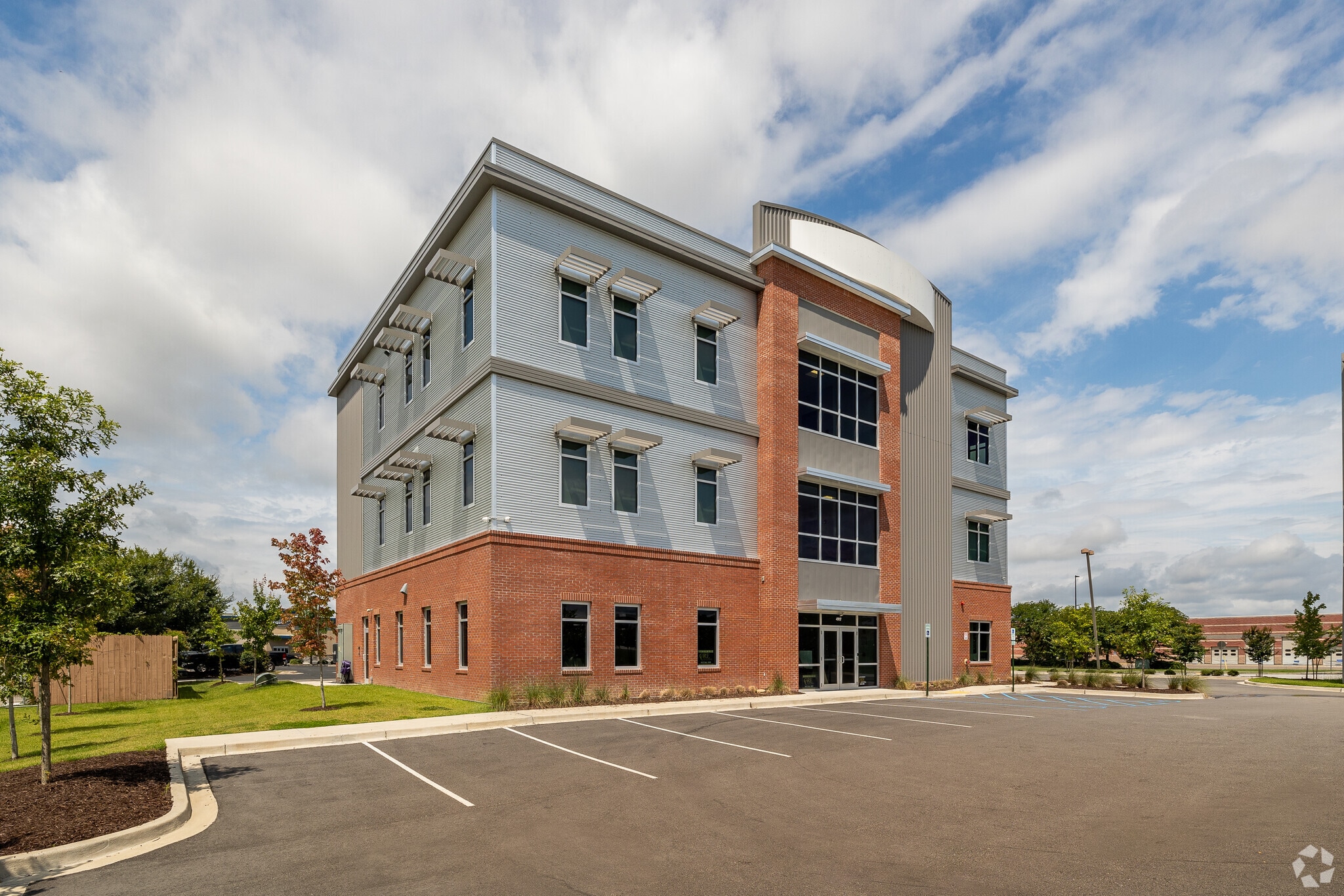 4917 Centre Pointe Dr, North Charleston, SC for lease Primary Photo- Image 1 of 8