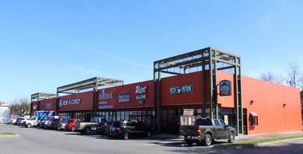 4622 W Commerce St, San Antonio, TX for lease Building Photo- Image 1 of 3