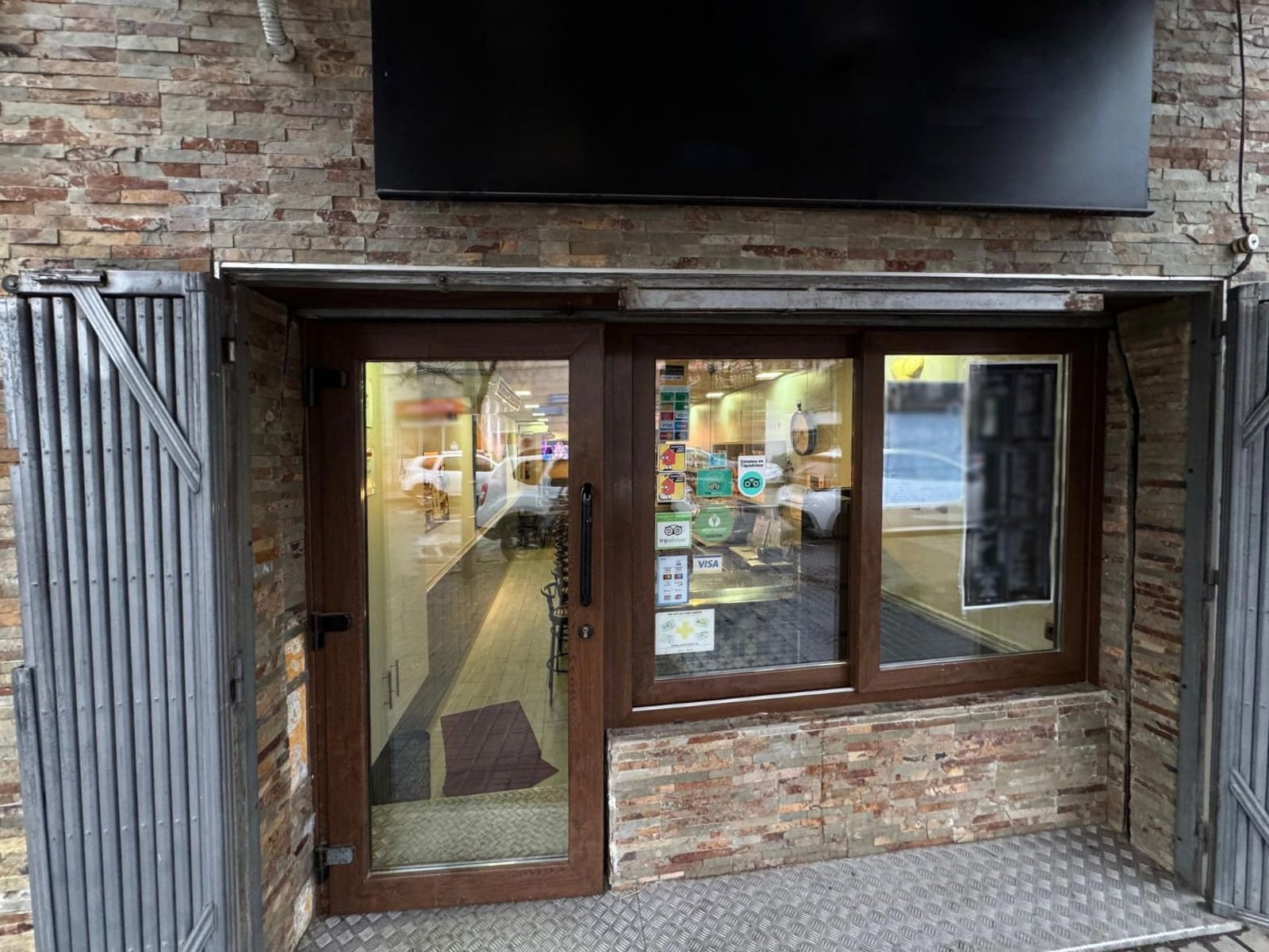 Retail in Barcelona, Barcelona for lease Primary Photo- Image 1 of 2