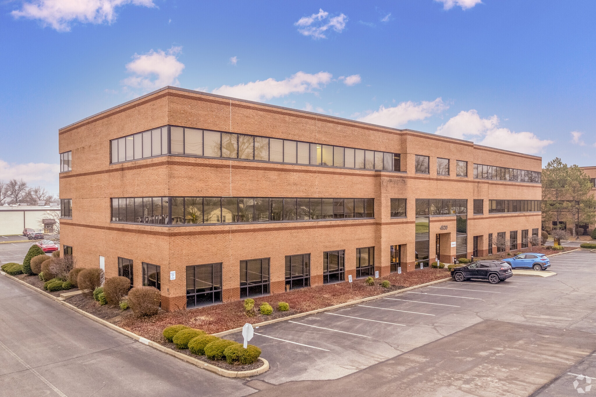 4520 Cooper Rd, Blue Ash, OH for lease Primary Photo- Image 1 of 5