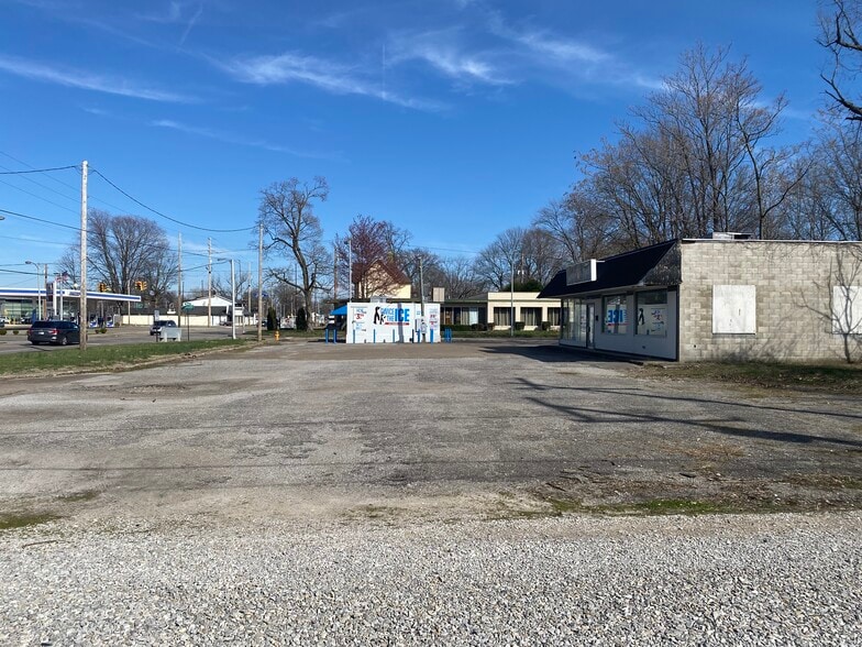 401 S Kentucky Ave, Evansville, IN for sale - Building Photo - Image 2 of 15