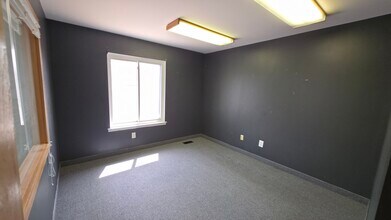31930-31936 Harper Ave, Saint Clair Shores, MI for lease Interior Photo- Image 2 of 4
