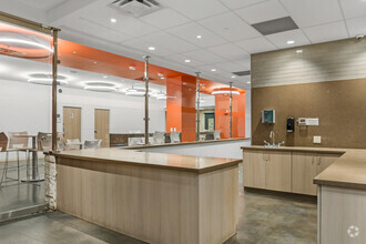 400 S Zang Blvd, Dallas, TX for lease Interior Photo- Image 1 of 1