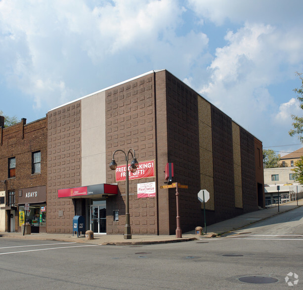 331 E 6th Ave, Tarentum, PA for sale - Primary Photo - Image 1 of 1