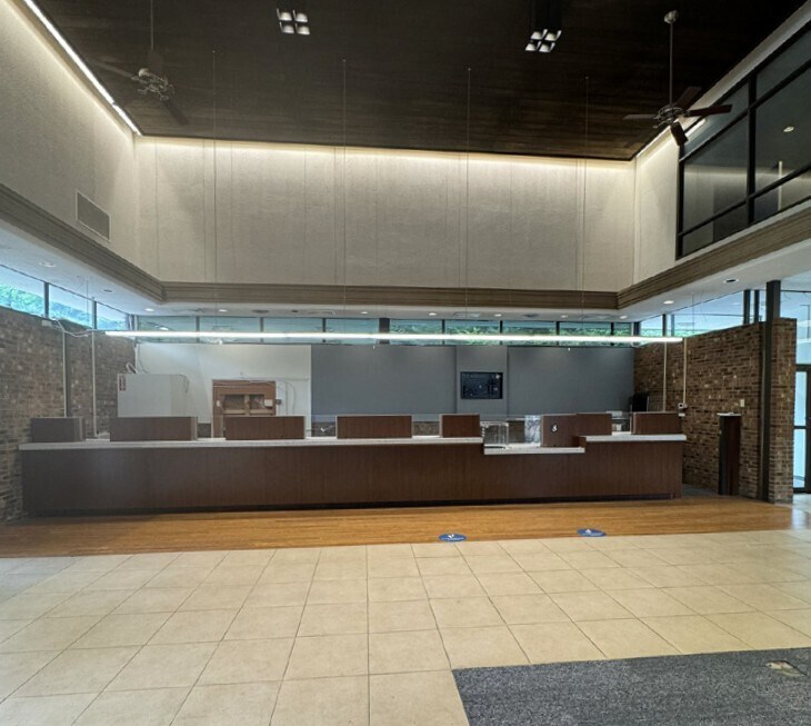 100 Corporate Park Dr, White Plains, NY for lease Interior Photo- Image 1 of 5