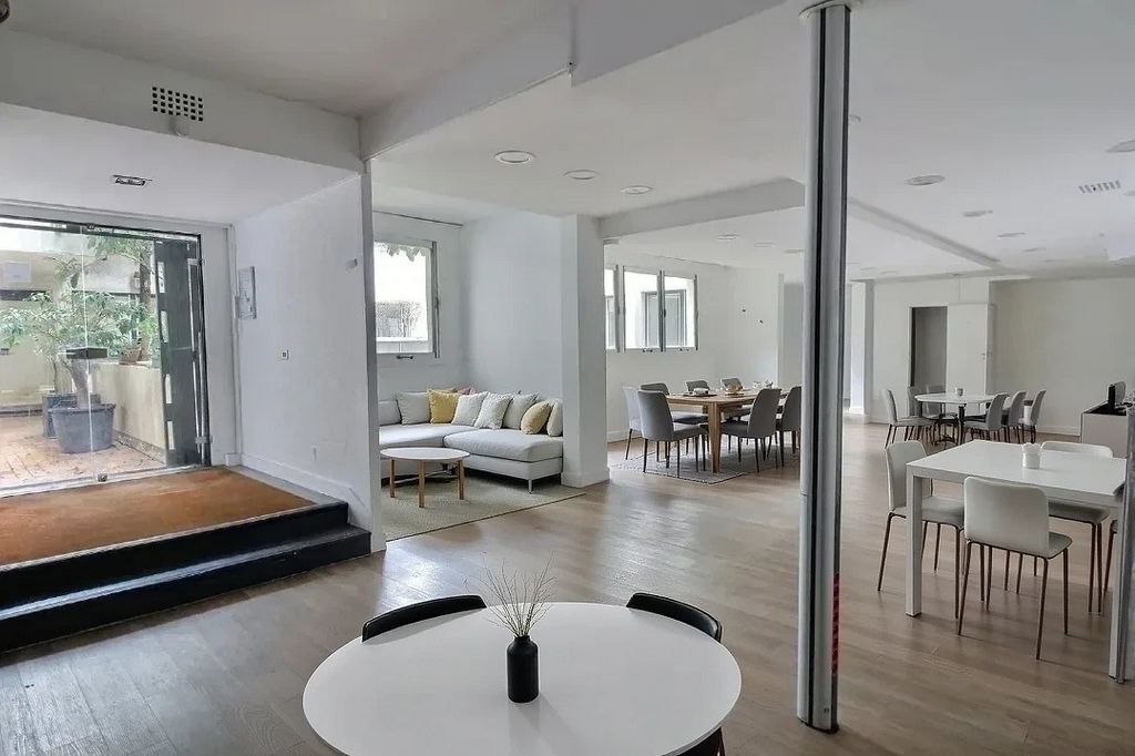 17-19 Rue De La Croix Nivert, Paris for lease Interior Photo- Image 1 of 6