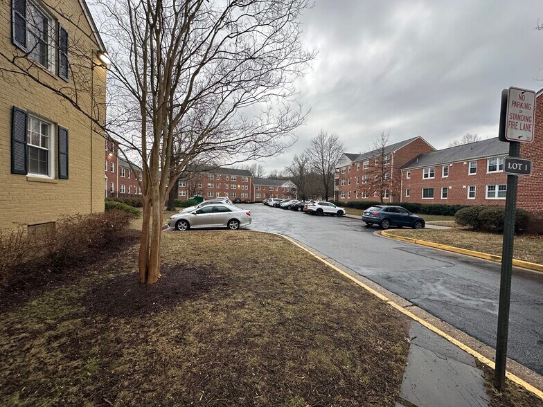 1701 Belle View Blvd, Alexandria, VA à louer - Photo du bâtiment - Image 2 de 18