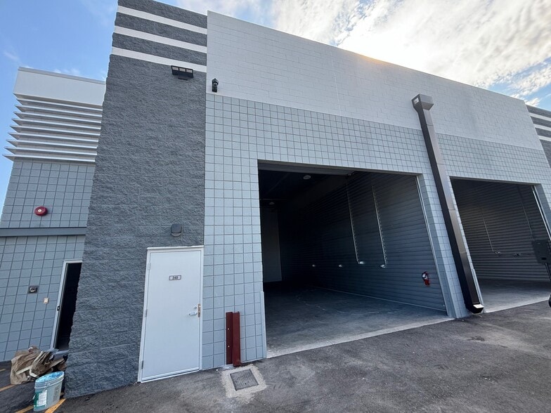 2122 Stearman Dr, Chandler, AZ for sale - Building Photo - Image 3 of 4