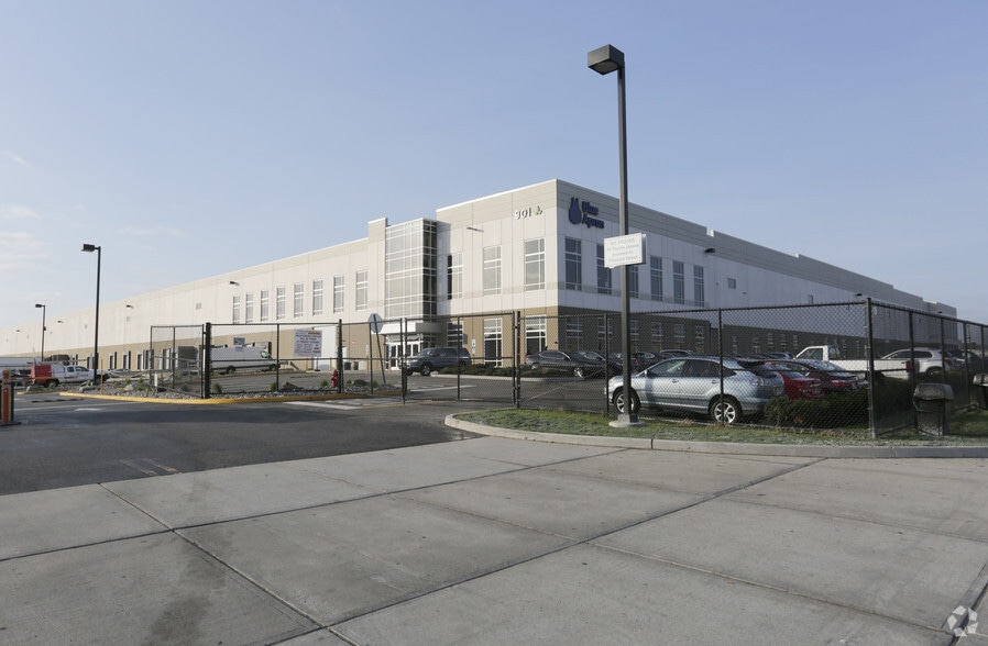 901 W Linden Ave, Linden, NJ for lease - Building Photo - Image 2 of 5