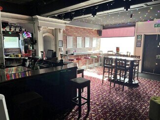 Plus de détails pour 48 Hamlet Rd, Southend-On-Sea - Commerce de détail à louer