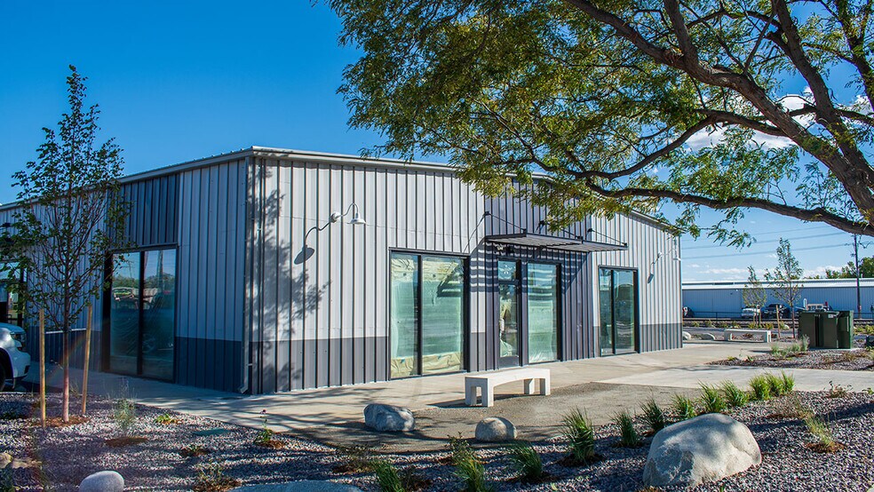 110 Emery St, Longmont, CO à vendre - Photo du bâtiment - Image 2 de 8