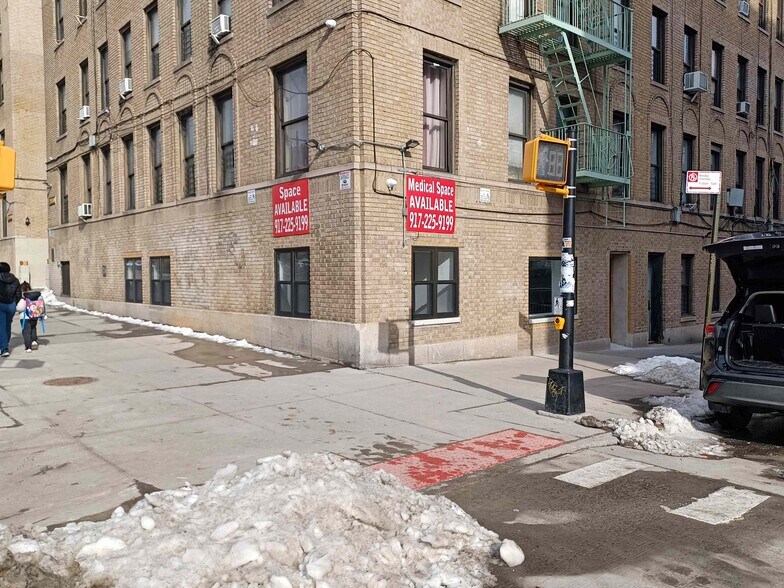 2080-2090 Grand Concourse, Bronx, NY à louer - Photo du bâtiment - Image 2 de 7