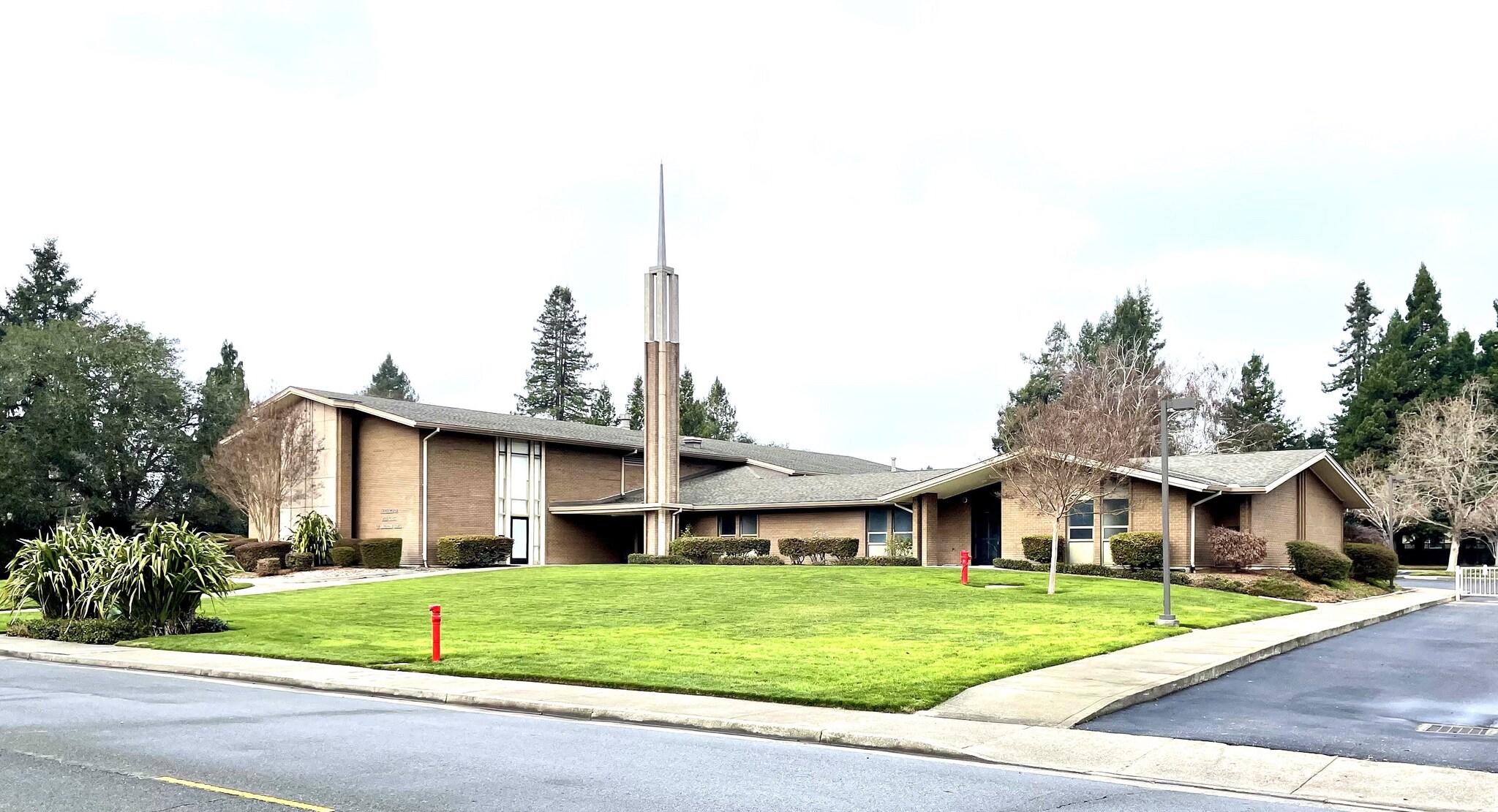 8100 Valentine Ave, Sebastopol, CA à vendre Photo du bâtiment- Image 1 de 3