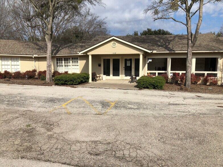 7605 Virginia Pkwy, McKinney, TX à vendre - Photo du bâtiment - Image 2 de 6