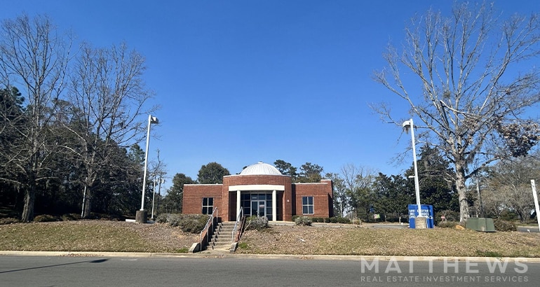 3513 Apalachee Pky, Tallahassee, FL for lease - Building Photo - Image 1 of 3