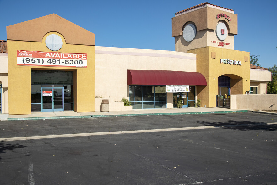 39840-39872 Los Alamos Rd, Murrieta, CA for lease - Building Photo - Image 2 of 6