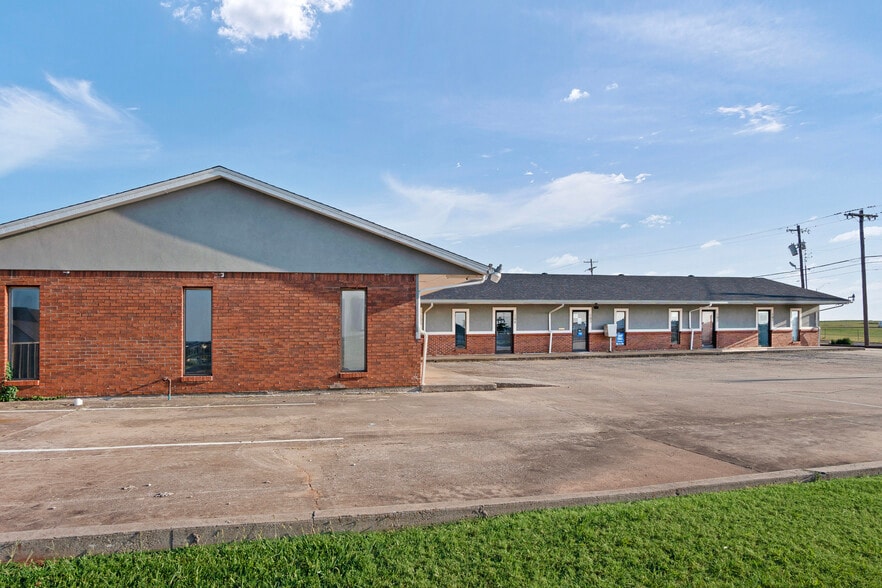 7030 W Wilshire Blvd, Oklahoma City, OK for sale - Building Photo - Image 2 of 55